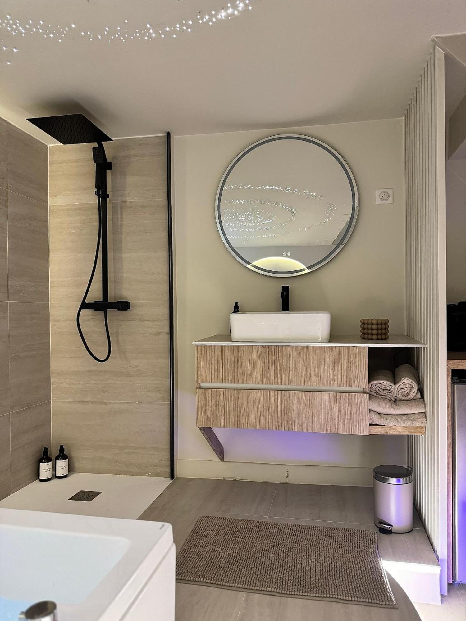 Spa Privatif - Love Room Luxe - Proche Disney Marles-en-Brie 외부 사진